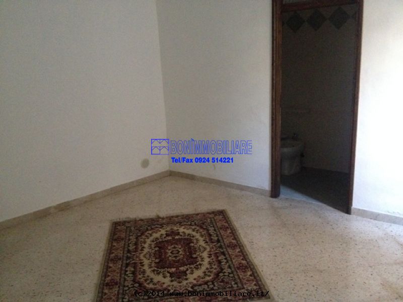 Via Ten. Saladino, 2 Stanze da Letto Stanze da Letto, 6 Stanze Stanze,2 BathroomsBathrooms,Indipendente,Vendita,Via Ten. Saladino,1112