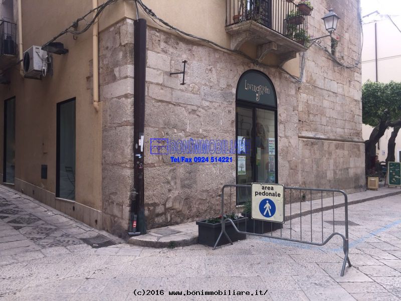 Corso VI Aprile, 3 Stanze Stanze,2 BathroomsBathrooms,Locale Commerciale,Vendita,Corso VI Aprile,1115