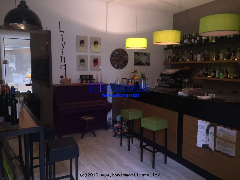 Corso VI Aprile, 3 Stanze Stanze,2 BathroomsBathrooms,Locale Commerciale,Vendita,Corso VI Aprile,1115