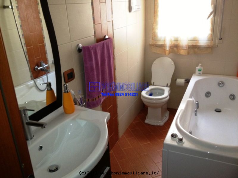 Via Caldiero, 2 Stanze da Letto Stanze da Letto, 4 Stanze Stanze,2 BathroomsBathrooms,Indipendente,Vendita,Via Caldiero,1122