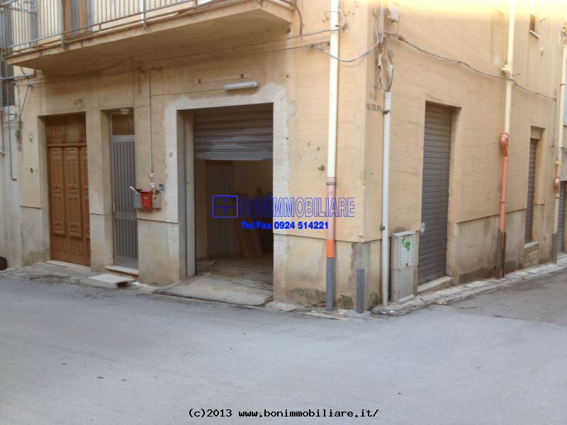 Via Monte Grappa, 2 Stanze Stanze,1 BagnoBathrooms,Locale Commerciale,Vendita,Via Monte Grappa,1133