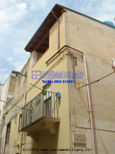 Via Tenente Stefano de Blasi Chiarelli, 2 Stanze da Letto Stanze da Letto, 4 Stanze Stanze,2 BathroomsBathrooms,Indipendente,Vendita,Via Tenente Stefano de Blasi Chiarelli,1136