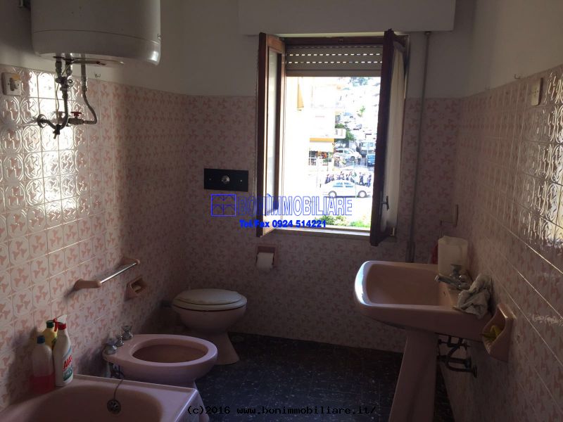 Via Pietro Galati, 3 Stanze da Letto Stanze da Letto, 5 Stanze Stanze,2 BathroomsBathrooms,Appartamento,Vendita,Via Pietro Galati,1164