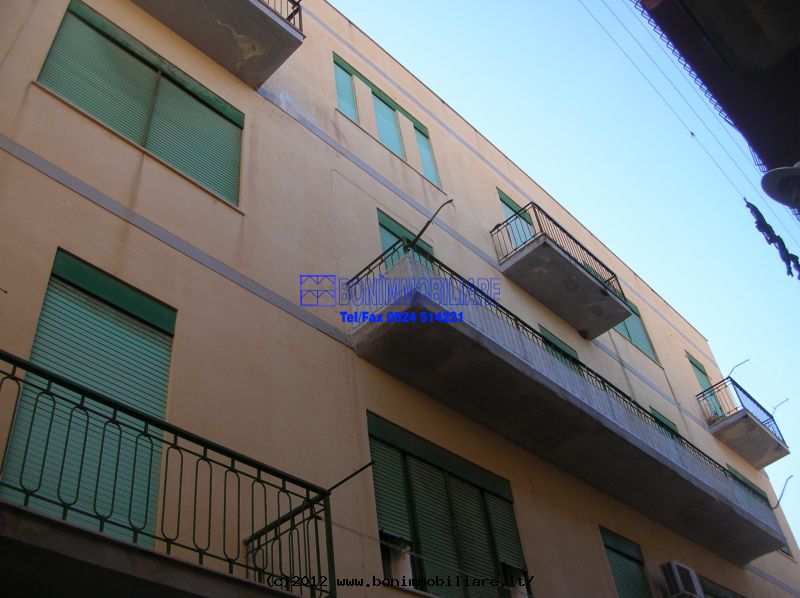 Via Piazza Petrolo, 4 Stanze da Letto Stanze da Letto, 6 Stanze Stanze,2 BathroomsBathrooms,Appartamento,Vendita,Via Piazza Petrolo,1170
