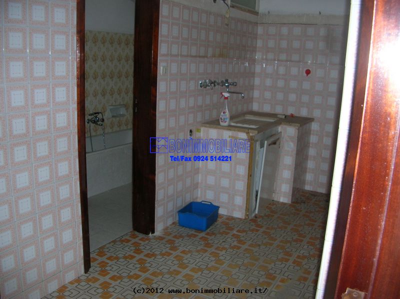 Via Vittorio Veneto, ,1 BagnoBathrooms,Ufficio,Vendita,Via Vittorio Veneto,1176