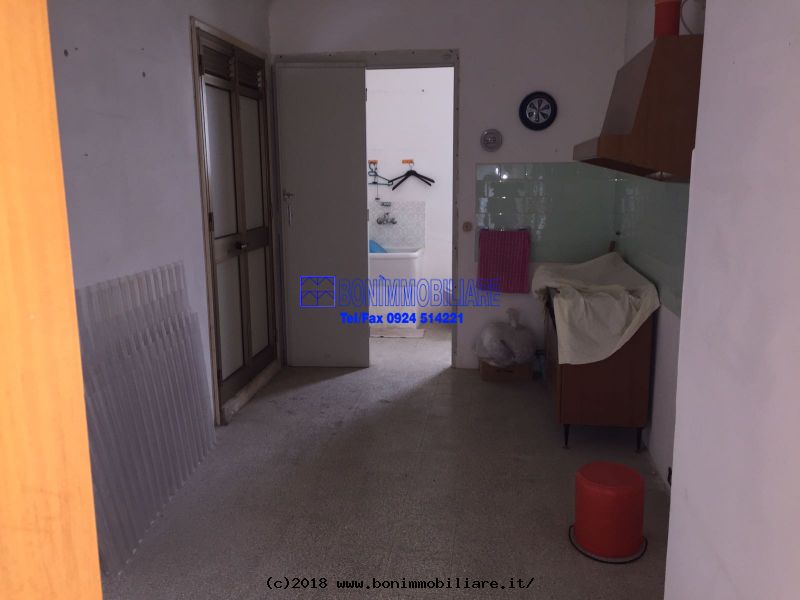 Via Placido Fardella, 3 Stanze da Letto Stanze da Letto, 10 Stanze Stanze,2 BathroomsBathrooms,Indipendente,Vendita,Via Placido Fardella,1186
