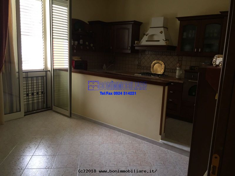 Via Placido Fardella, 3 Stanze da Letto Stanze da Letto, 10 Stanze Stanze,2 BathroomsBathrooms,Indipendente,Vendita,Via Placido Fardella,1186