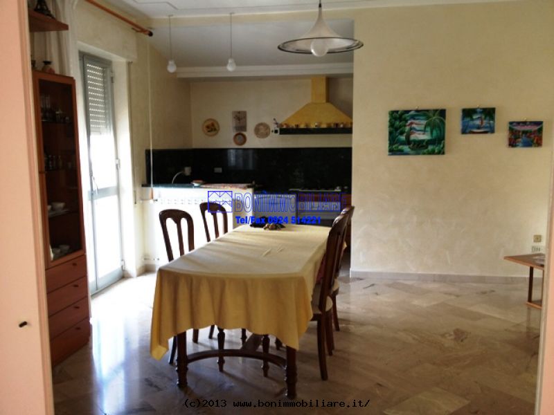 Via Benedetto Croce, 3 Stanze da Letto Stanze da Letto, 5 Stanze Stanze,2 BathroomsBathrooms,Appartamento,Vendita,Via Benedetto Croce,1273