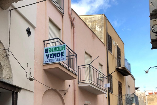 VIA LAURANA, 3 Stanze da Letto Stanze da Letto, 3 Stanze Stanze,3 BathroomsBathrooms,Indipendente,Vendita,VIA LAURANA,1398
