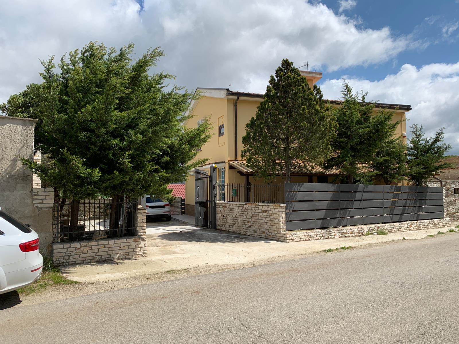 CONTRADA PONTE BAGNI, 3 Stanze da Letto Stanze da Letto, 3 Stanze Stanze,2 BathroomsBathrooms,Villa,Vendita,CONTRADA PONTE BAGNI,1408