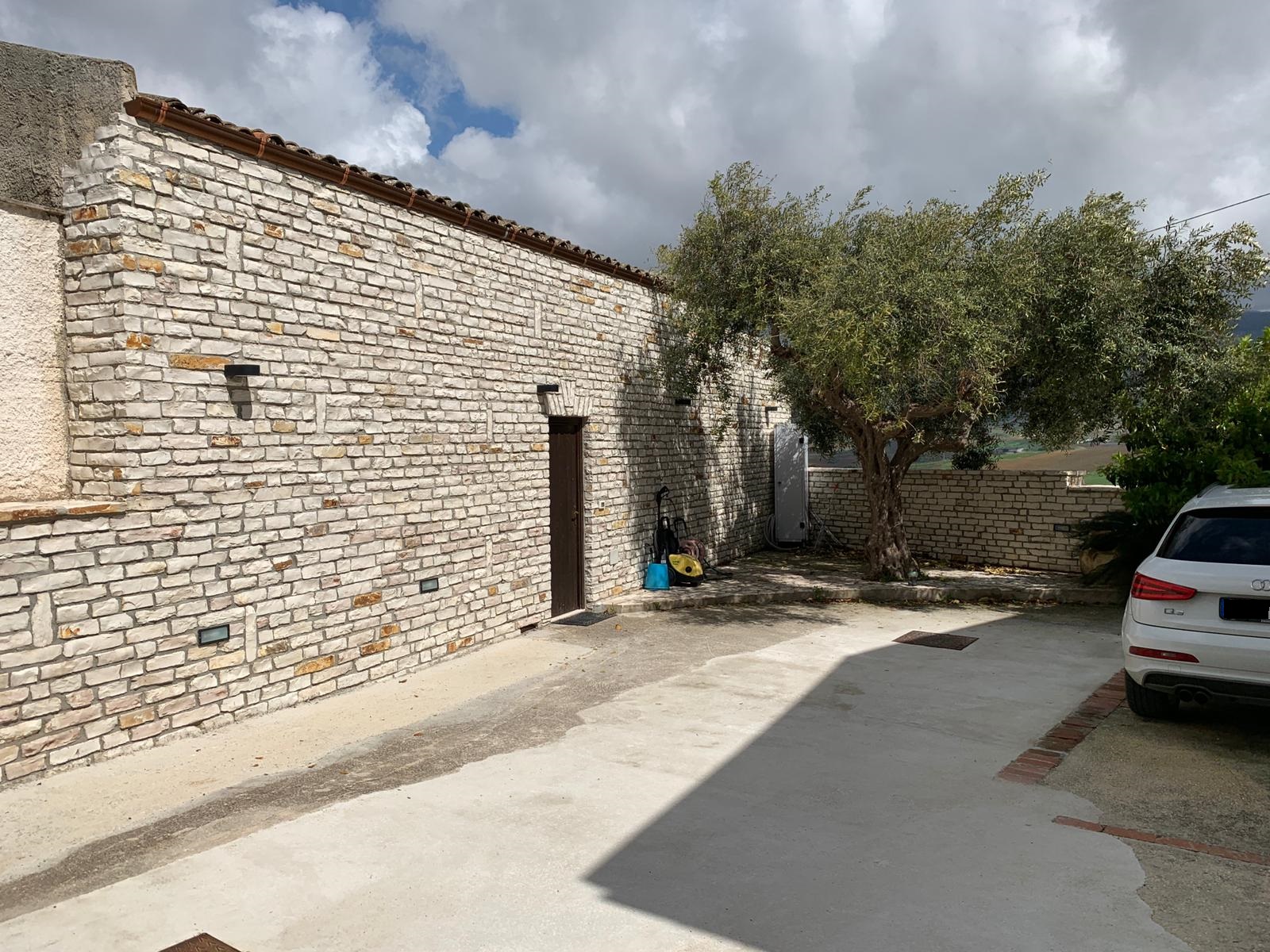 CONTRADA PONTE BAGNI, 3 Stanze da Letto Stanze da Letto, 3 Stanze Stanze,2 BathroomsBathrooms,Villa,Vendita,CONTRADA PONTE BAGNI,1408