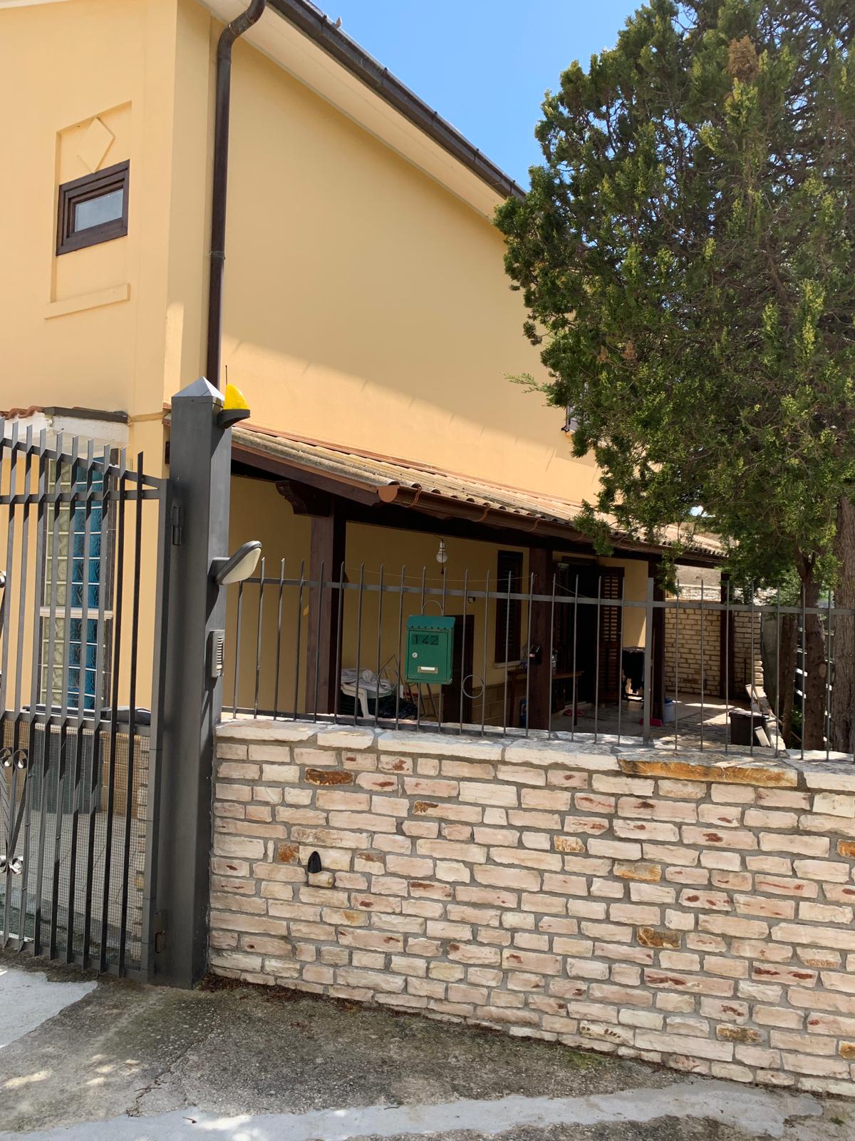 CONTRADA PONTE BAGNI, 3 Stanze da Letto Stanze da Letto, 3 Stanze Stanze,2 BathroomsBathrooms,Villa,Vendita,CONTRADA PONTE BAGNI,1408