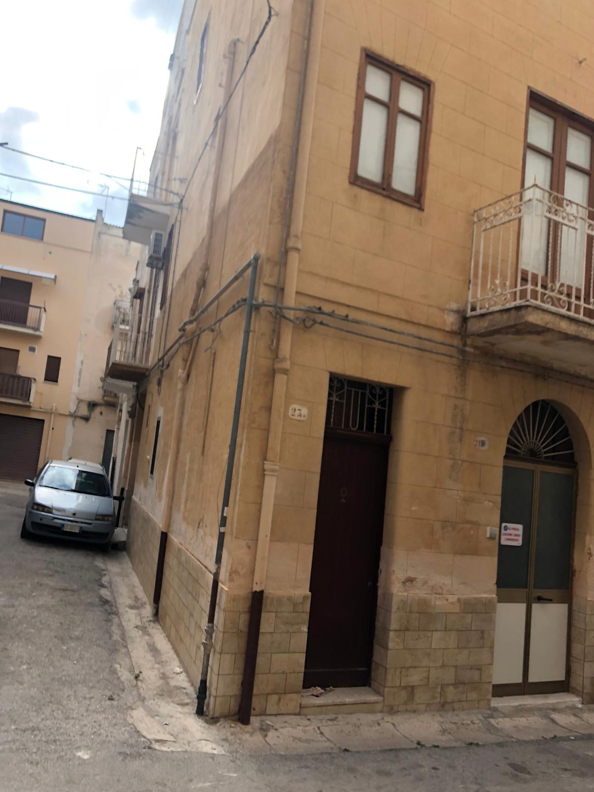 VIA TENENTE FUNDARO', 3 Stanze da Letto Stanze da Letto, 3 Stanze Stanze,2 BathroomsBathrooms,Indipendente,Vendita,VIA TENENTE FUNDARO',1435