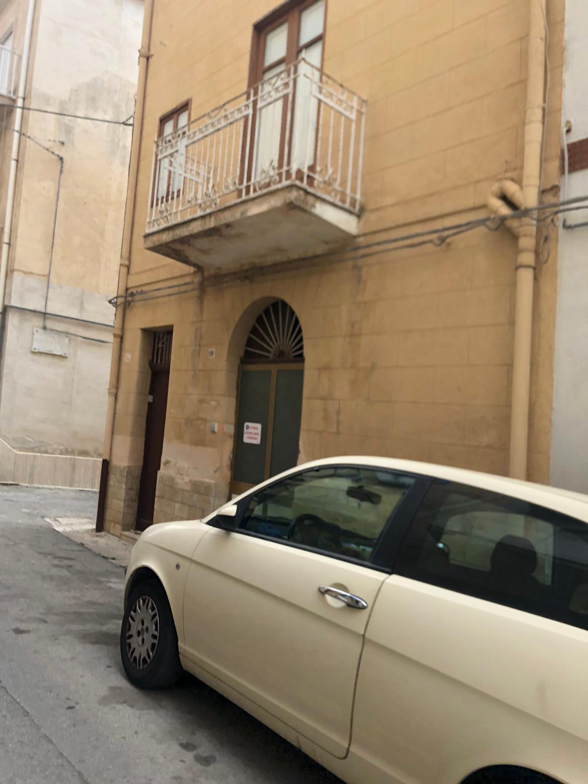 VIA TENENTE FUNDARO', 3 Stanze da Letto Stanze da Letto, 3 Stanze Stanze,2 BathroomsBathrooms,Indipendente,Vendita,VIA TENENTE FUNDARO',1435