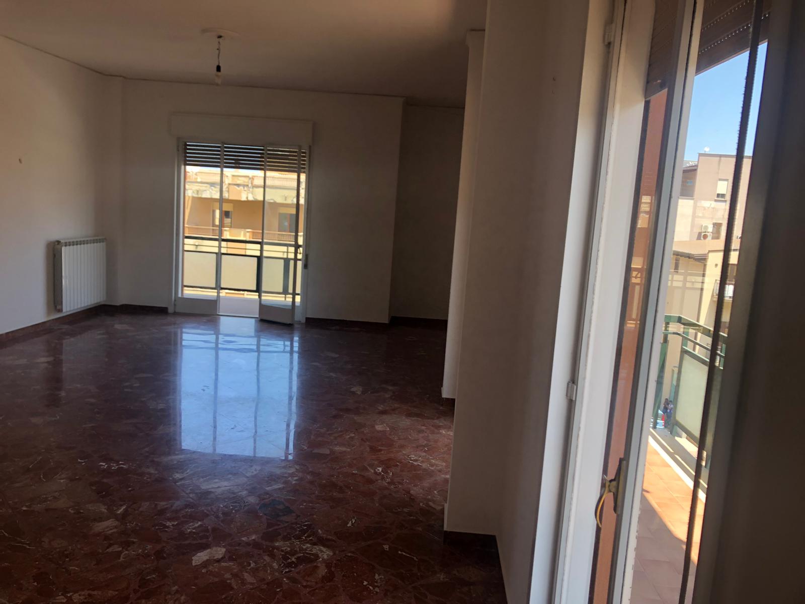 VIALE EUROPA, 3 Stanze da Letto Stanze da Letto, 3 Stanze Stanze,2 BathroomsBathrooms,Appartamento,Affitto,VIALE EUROPA,1446