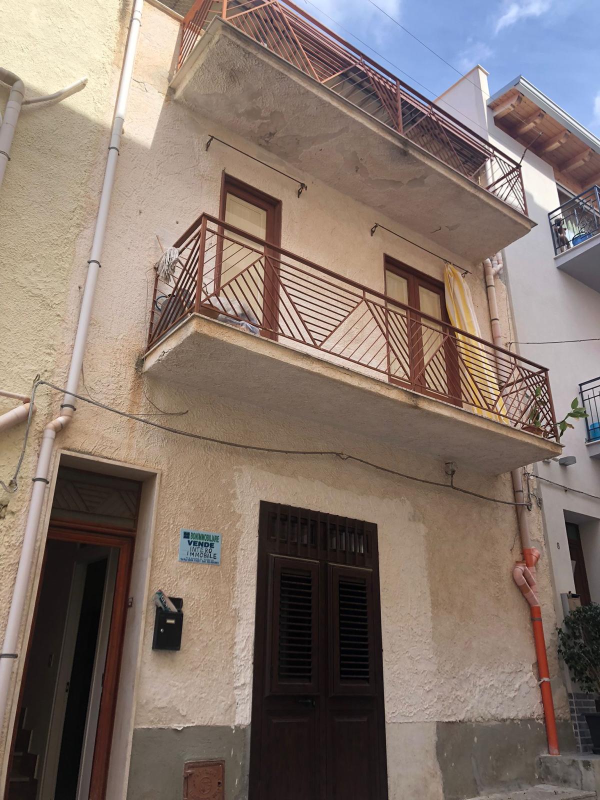 VIA ASMARA, 4 Stanze da Letto Stanze da Letto, 5 Stanze Stanze,2 BathroomsBathrooms,Indipendente,Vendita,VIA ASMARA,1548