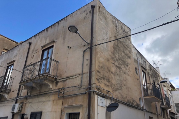 VIA CERNAIA, 2 Stanze da Letto Stanze da Letto, 6 Stanze Stanze,2 BathroomsBathrooms,Indipendente,Vendita,VIA CERNAIA,1588