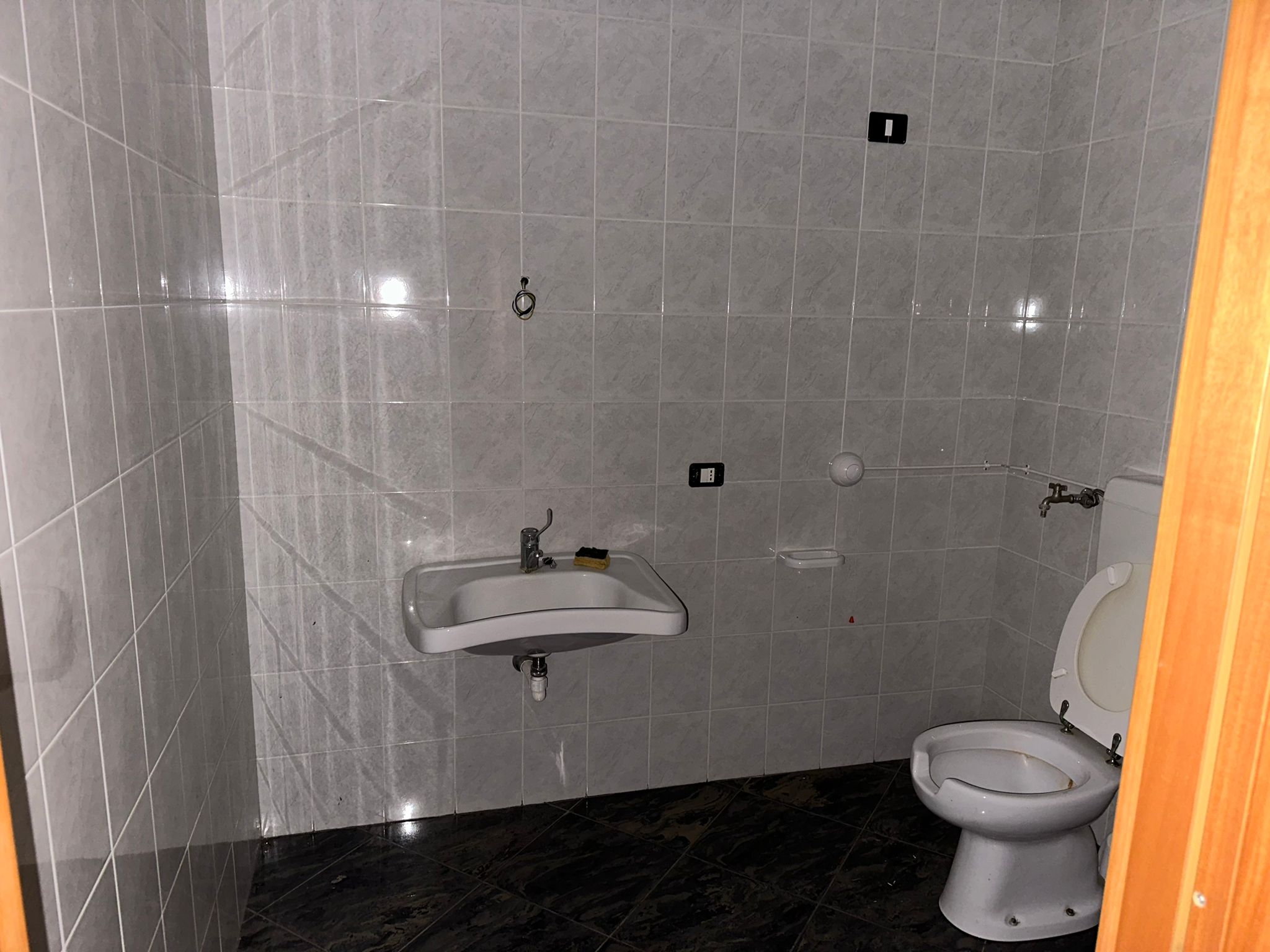 CORSO DEI MILLE, 1 Stanza Stanze,3 BathroomsBathrooms,Locale Commerciale,Affitto,CORSO DEI MILLE,1631