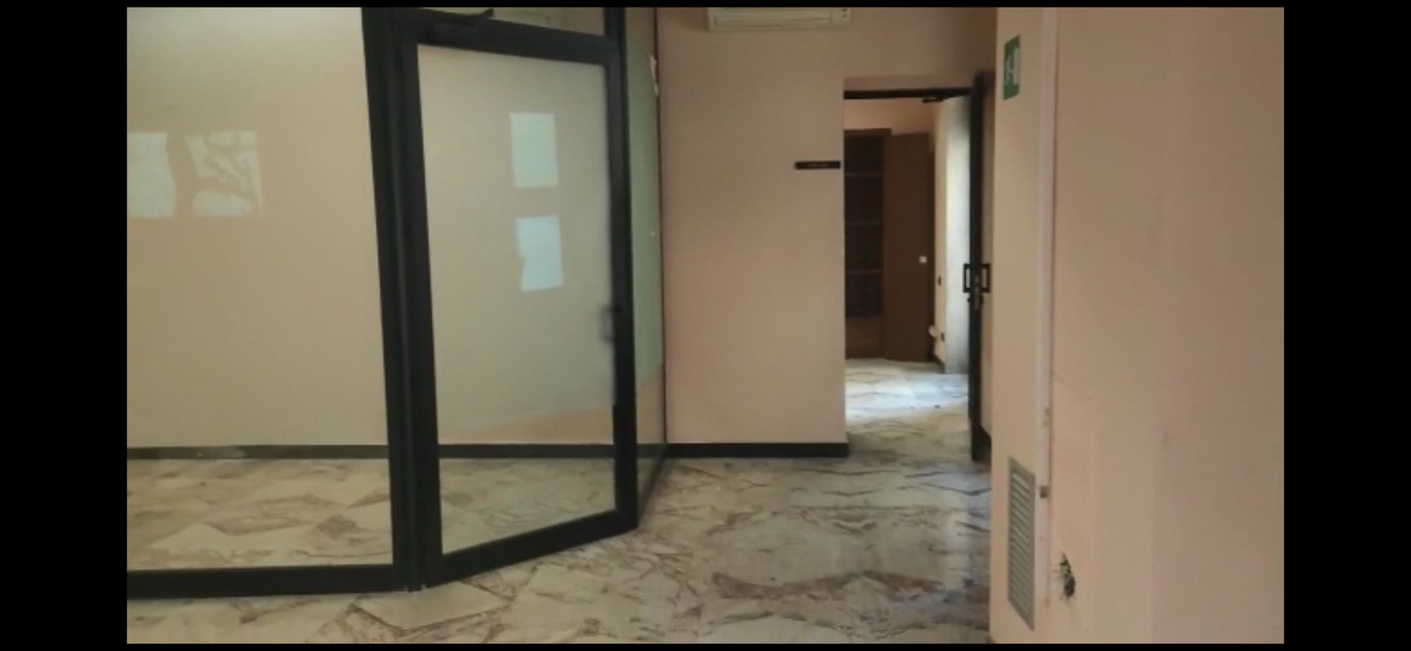 CORSO IV APRILE, 4 Stanze Stanze,3 BathroomsBathrooms,Locale Commerciale,Affitto,CORSO IV APRILE,1632