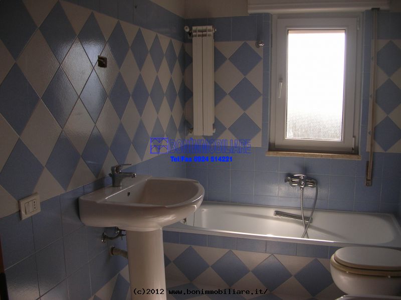 Largo Alcide De Gasperi, 3 Stanze da Letto Stanze da Letto, 4 Stanze Stanze,2 BathroomsBathrooms,Appartamento,Affitto,Largo Alcide De Gasperi,1050