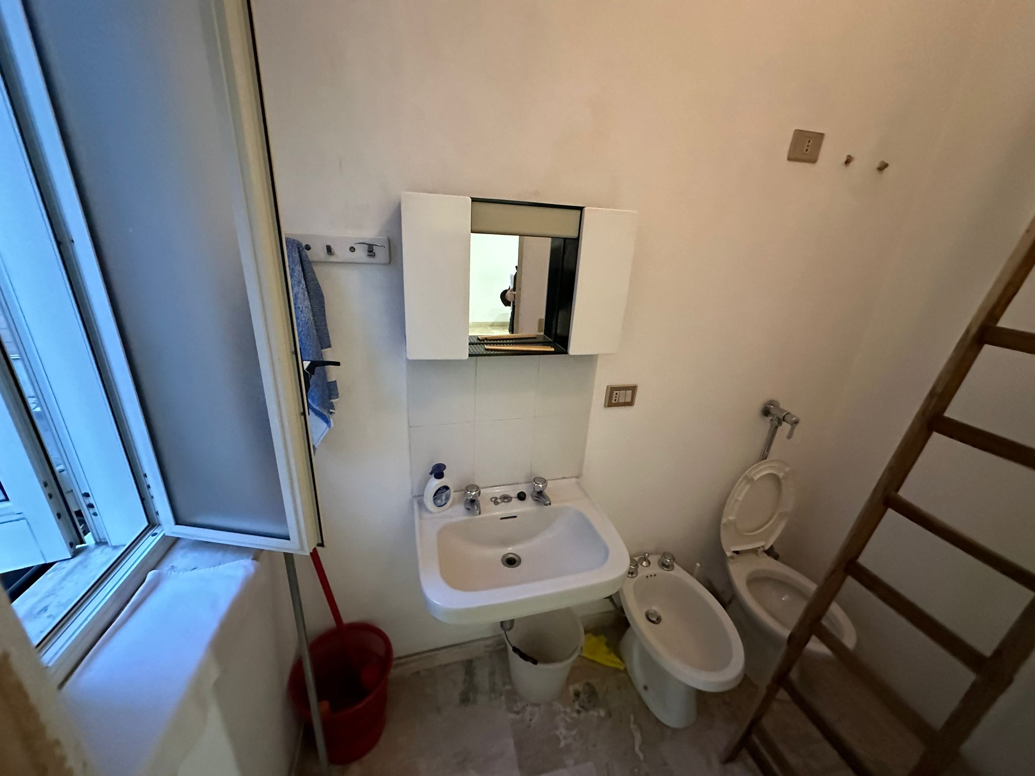 VIA FRANCESCO CRISPI, 1 Camera da Letto Stanze da Letto, 1 Stanza Stanze,2 BathroomsBathrooms,Indipendente,Vendita,VIA FRANCESCO CRISPI,1677