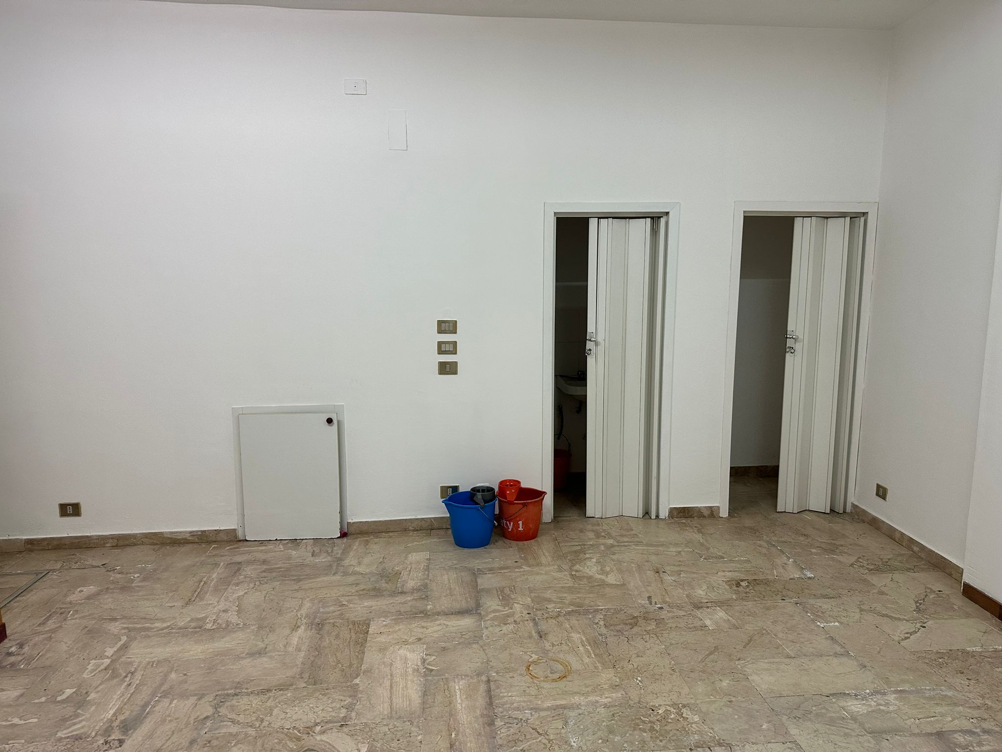 VIA FRANCESCO CRISPI, 1 Camera da Letto Stanze da Letto, 1 Stanza Stanze,2 BathroomsBathrooms,Indipendente,Vendita,VIA FRANCESCO CRISPI,1677