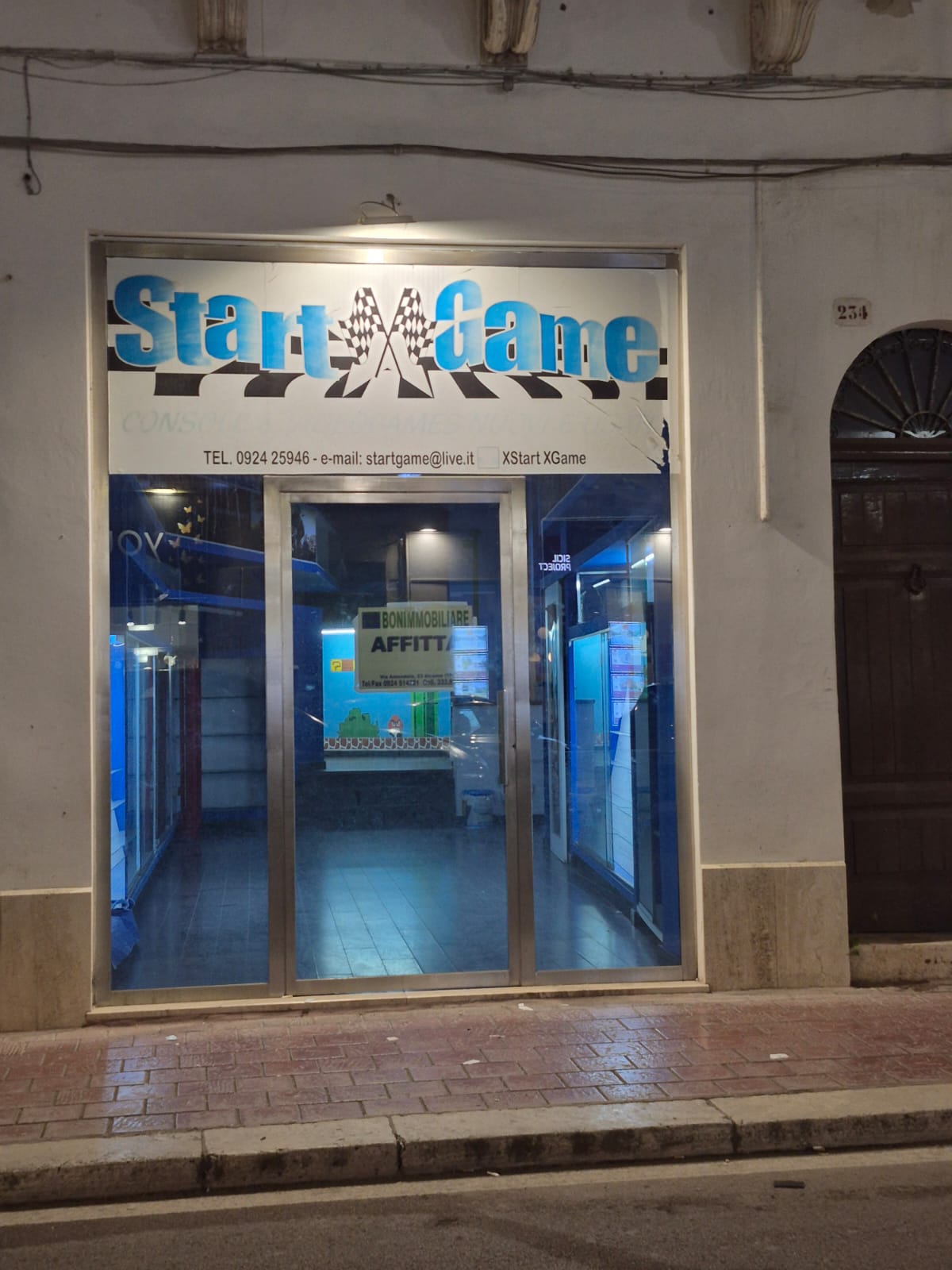CORSO SEI APRILE, 2 Stanze Stanze,1 BagnoBathrooms,Locale Commerciale,Affitto,CORSO SEI APRILE,1678
