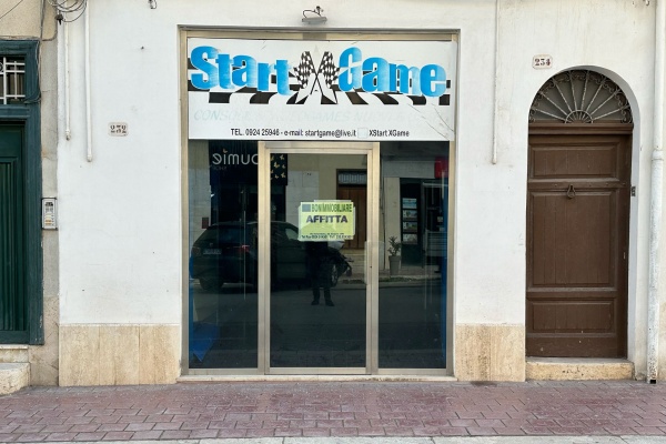 CORSO SEI APRILE, 2 Stanze Stanze,1 BagnoBathrooms,Locale Commerciale,Affitto,CORSO SEI APRILE,1678