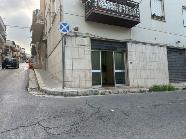 VIA GIUSEPPE CESARE ABBA, 3 Stanze Stanze,1 BagnoBathrooms,Locale Commerciale,Vendita,VIA GIUSEPPE CESARE ABBA,1699