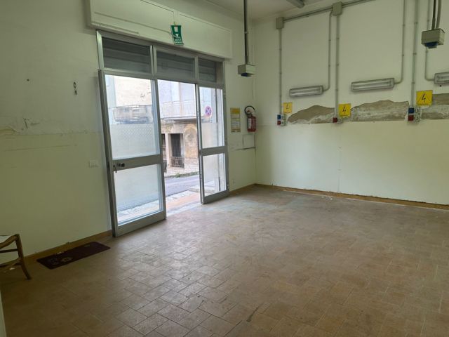 VIA GIUSEPPE CESARE ABBA, 3 Stanze Stanze,1 BagnoBathrooms,Locale Commerciale,Vendita,VIA GIUSEPPE CESARE ABBA,1699