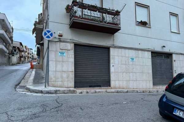 VIA GIUSEPPE CESARE ABBA, 3 Stanze Stanze,1 BagnoBathrooms,Locale Commerciale,Vendita,VIA GIUSEPPE CESARE ABBA,1699
