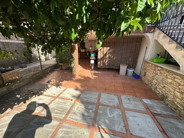 VIA SS. SALVATORE, 3 Stanze da Letto Stanze da Letto, 2 Stanze Stanze,2 BathroomsBathrooms,Villa,Vendita,VIA SS. SALVATORE,1714