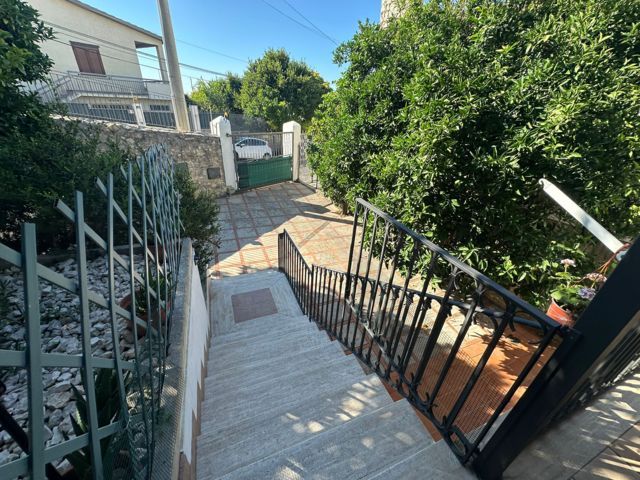 VIA SS. SALVATORE, 3 Stanze da Letto Stanze da Letto, 2 Stanze Stanze,2 BathroomsBathrooms,Villa,Vendita,VIA SS. SALVATORE,1714