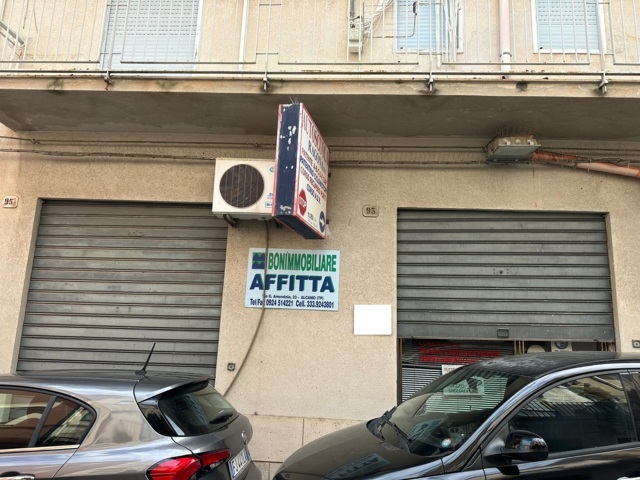 VIA DANTE ALIGHIERI, 3 Stanze Stanze,1 BagnoBathrooms,Locale Commerciale,Affitto,VIA DANTE ALIGHIERI,1746