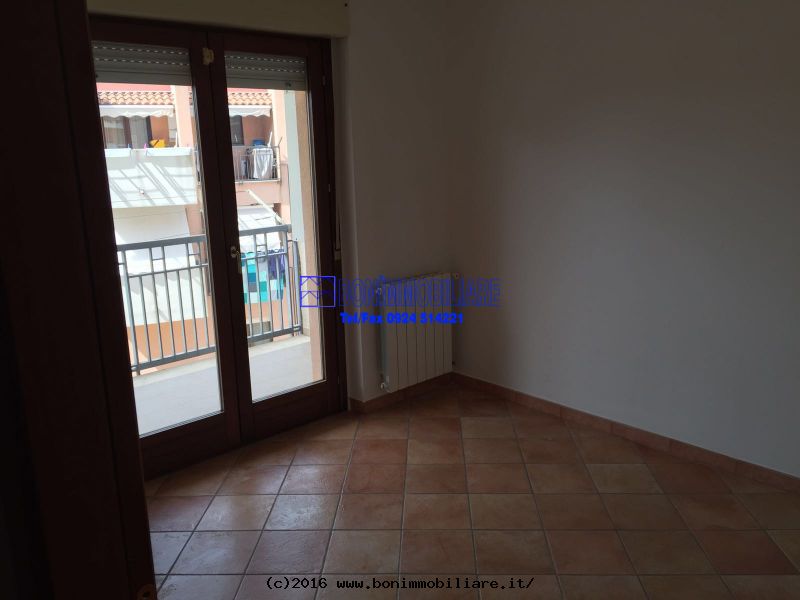 Via Giordano, 3 Stanze da Letto Stanze da Letto, 5 Stanze Stanze,2 BathroomsBathrooms,Appartamento,Affitto,Via Giordano,1066