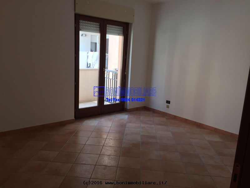 Via Giordano, 3 Stanze da Letto Stanze da Letto, 5 Stanze Stanze,2 BathroomsBathrooms,Appartamento,Affitto,Via Giordano,1066