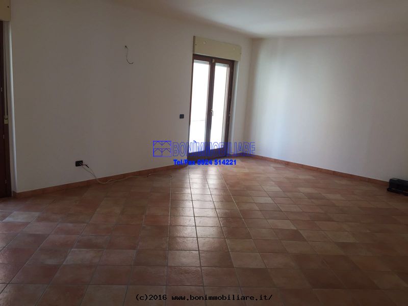 Via Giordano, 3 Stanze da Letto Stanze da Letto, 5 Stanze Stanze,2 BathroomsBathrooms,Appartamento,Affitto,Via Giordano,1066