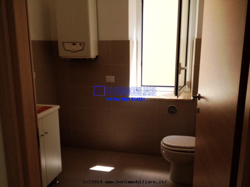 Piazzetta Leopardi, 2 Stanze da Letto Stanze da Letto, 5 Stanze Stanze,2 BathroomsBathrooms,Indipendente,Affitto,Piazzetta Leopardi,1073